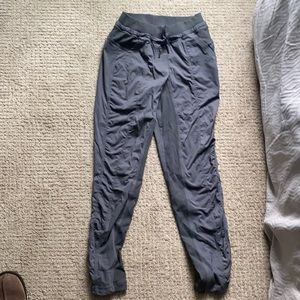 Like new rarely worn lululemon ankle pants